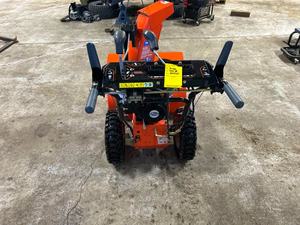Soplador de Nieve de Gasolina de Dos Etapas Ariens Deluxe SHO de 28 Pulgadas con Arranque Eléctrico, Venta Rápida - Product Image 3