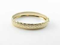 Bracelet en fil de laiton pour femme, design antique et tendance, finition polie, forme roulée, style menottes, pour soirée