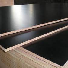 Paneles de Madera Contrachapada Recubiertos con Película Moderna de Acacia y Eucalipto, Impermeables, para Construcción de Hoteles, Encofrado de 15 mm y 18 mm - Product Image 4