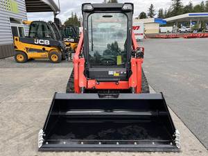 รถตักดิน Kubota SVL75-3 ดีเซล แบบตีนตะขาบ ใช้งานง่าย กำลัง 75 กิโลวัตต์ พร้อมระบบ Enerpac รับประกัน 3 ปี เหมาะสำหรับงานก่อสร้างในฟาร์ม - Product Image 2