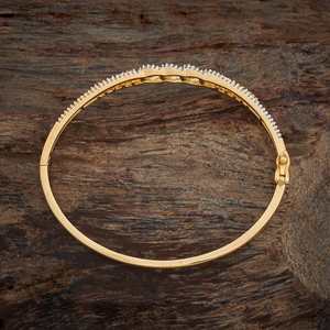 สร้อยข้อมือคริสตัลเพทาย-หรูหราและงดงาม - Product Image 3