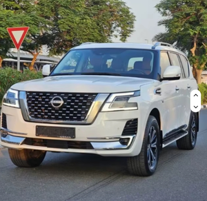 Nissan Titan LE Titanium 2022, SUV d'occasion, boîte manuelle, transmission intégrale, conduite à gauche - Product Image 1