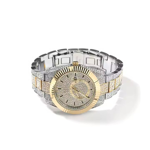 Reloj de pulsera analógico de cuarzo de lujo para hombre con diamantes de moissanita, reloj premium para reuniones de negocios, bodas y uso diario - Product Image 4