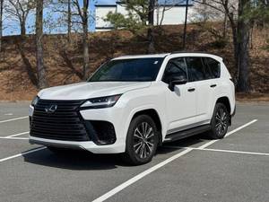 รถยนต์มือสอง ปี 2023/24 LX 600 4 ประตู SUV ขับเคลื่อน 4 ล้อ (เครื่องยนต์ 3.4 ลิตร 6 สูบ เทอร์โบ 10 สปีด) พร้อมจัดส่งและส่งมอบอย่างรวดเร็ว - Product Image 3