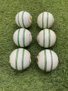 Pelota de Cricket SG de Cinco Capas |   Talla Hombre Mujer Juvenil |   Peso 156 g 142 g 135 g | - Product Image 5