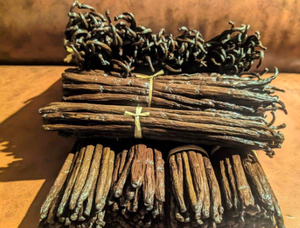 Grade A Black Vanilla Beans (Premium Gourmet Grade A)/Madagascar Premium Quality Vanilla Beans - Product Image 5