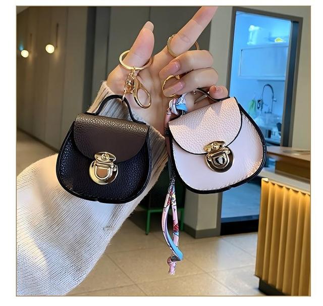 2025 Hot High Quality Mini PU Leather Keychain Car Keychain Coin Purse Bag Pendant Earphone Holder For Women Gifts