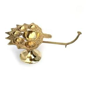 Lampe à huile en laiton doré Diya indien pour Diwali Festival Pooja Temple décoration de la maison à la main décor religieux - Product Image 6