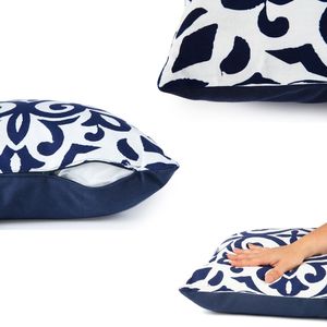 Cuscino Decorativo Quadrato |   Chiusura con Cerniera |   Tessuto di Cotone |   Imbottitura in poliestere |   Prodotto in Italia |   Stampa digitale reattiva - Product Image 4