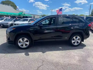 Clean 2024 T o ya o t a un Hybrid AWD XLE Premium de la mejor manera. - Product Image 6