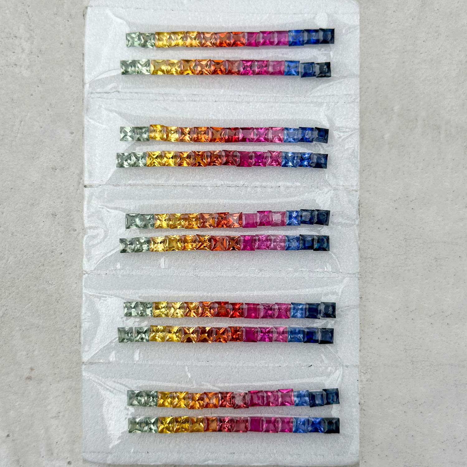 สีเหลือง