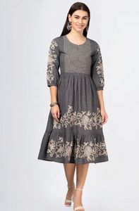 Robe brodée ukrainienne moderne élégante, cadeau original pour femme, lin doux, vacances, robe unique pour femme, été, décontracté - Product Image 4