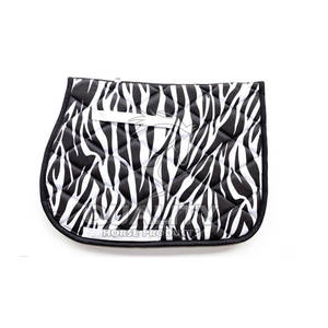 Tapis de selle imprimé personnalisé pour chevaux disponible en différentes couleurs, styles et options de broderie Tapis de selle pour chevaux - Product Image 1
