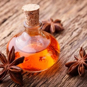 Huile essentielle d'anis distillée à la vapeur 200 Kg Emballage Huile essentielle pure disponible au meilleur prix et à des tarifs compétitifs 25kg - Product Image 3