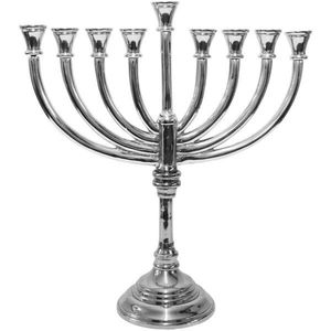 Ménorah élégante de style trompette en argent avec des supports incurvés musicaux pour une embellissement élégant de la décoration intérieure - Product Image 6