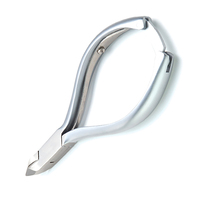 Coupe-ongles et coupe-ongles en acier inoxydable Outil de manucure et de pédicure Conception simple Utilisation en salon Pince à ongles de couleur argentée