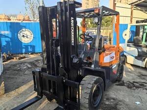 Chariot élévateur TCM 5 tonnes d'occasion, bon prix et bon état, composants principaux : boîte de vitesses, pompe, moteur, roulement - Product Image 3