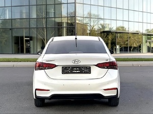 USATO 2025 Hyundai Accent GL 1.4L Potenza 107 CV 4 Cilindri 4x2 Carburante Benzina Euro6e Trazione Anteriore Trasmissione Automatica Guida a Sinistra - Product Image 6