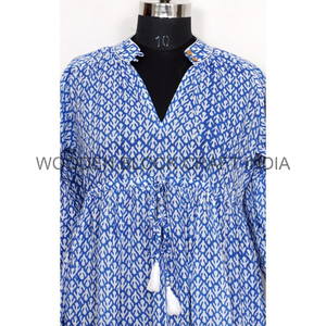 Robe d'été décontractée mi-longue moulante en coton indien écoresponsable faite à la main pour femme, avec dentelle et boutons décoratifs, imprimé au bloc - Product Image 4