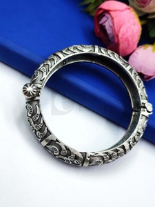 Brazalete de aspecto plateado de latón puro para fiesta, pulsera oxidada de tamaño libre que se puede abrir, producto a granel hecho a mano ajustable - Product Image 5