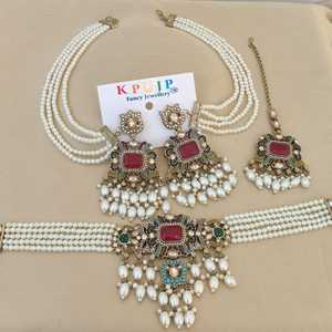 Conjunto de collar de fabricante indio con pendientes Earchain y conjunto de collar de Gargantilla Maang Tikka perfecto para bodas y ropa de fiesta - Product Image 6