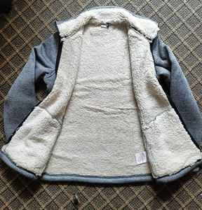 Nouvelle Arrivée Veste Décontractée Confortable en Tricot pour Femme, Style Universitaire, Écologique, Respirante, en Laine d'Agneau avec Rembourrage en Coton, Col Montant - Product Image 2