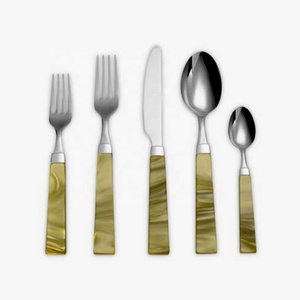 Mango de diseño rectangular plano con logotipo personalizado con juego de cubiertos de aspecto moderno plateado único - Product Image 3