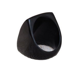 แหวนตราประทับทำจากเขาควายรักษ์โลก ดีไซน์ทันสมัย งานแฮนด์เมด เครื่องประดับแฟชั่น ของขวัญแต่งงาน ของสะสมงานศิลปะ โดย Saniya Handicraft - Product Image 4