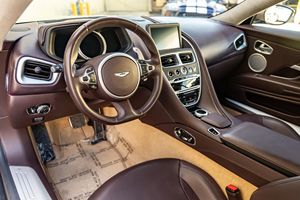 รถมือสองปี 2019 Aston Martin DB11 Coupe วิ่ง 11400 ไมล์ เครื่องยนต์ V8 ทวินเทอร์โบ 503 แรงม้า สี Selene Bronze - Product Image 4