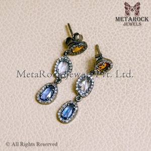Boucles d'oreilles pendantes de créateur en argent 925 avec diamants naturels pavés et saphirs multiples, fermoirs à bouton, bijoux faits à la main, vente en gros - Product Image 3