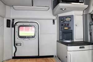 Offres Authentiques Prêtes à l'Exportation 2022 : Semi-remorque 579 Sleeper - Cabine surélevée Paccar 510HP 12 vitesses AMT, Prête à l'Exportation Mondiale - Product Image 3