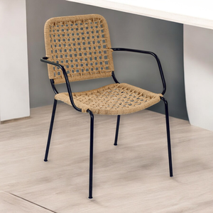 Fauteuil lounge en rotin contemporain Admiral avec pieds en métal noir, chaise tissée pour le salon - Product Image 5