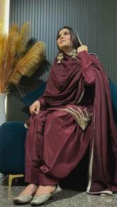 Travail à la main motif à manches longues couleur marron tissu de soie Crep naturel entièrement cousu prêt à porter trois pièces Salwar Kameez à vendre - Product Image 4