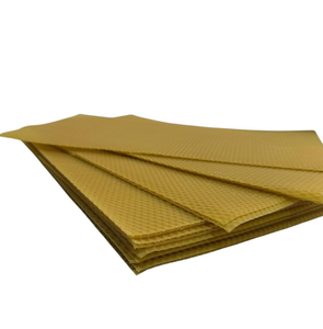 แผ่นรังผึ้งแท้ 100% ทำจากขี้ผึ้งบริสุทธิ์ |   การทำเทียนจากน้ำผึ้งธรรมชาติ |   SOLAEN NATURAL แบรนด์ ผลิตภัณฑ์มีอายุการเก็บรักษา 2 ปี |   ผลิต - Product Image 1