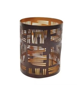 Este soporte votivo de metal decorativo es ideal para bodas, centros de mesa o regalos disponibles en acabados personalizados - Product Image 5