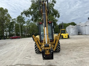Chargeuse-pelleteuse Caterpillar 420 XE avec attache rapide, godet multi-usages de 1,3 m³, idéale pour l'excavation, le chargement et la construction - Product Image 5