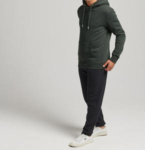 Sweat à capuche d'hiver respirant pour hommes de couleur unie avec poche avec logo personnalisé manches longues fabriqué au Pakistan - Product Image 4