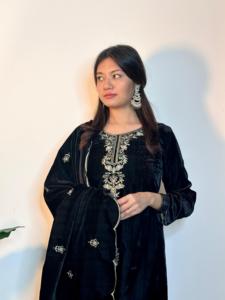 Top noir à porter pour la fête-Dupatta et entièrement bas en velours lourd cousu Salwar Kameez - Product Image 3
