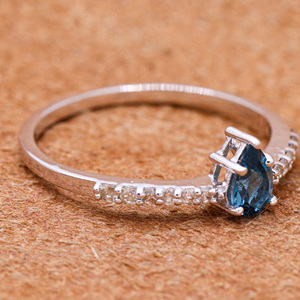 Precioso Londres Topacio Azul y Diamante 925 plata esterlina hecho a mano mujeres Anillos De Compromiso joyería para venta al por mayor - Product Image 4