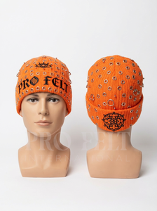 Gorro de Punto Estilo Punk para Invierno con Ojales Metálicos y Diseño Bordado, Gorro Jacquard Elástico y Cálido - Product Image 3