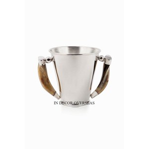 Seau à vin de forme ronde en métal de qualité supérieure poli et brillant argenté avec support de base en bambou plaqué or d'Inde - Product Image 4