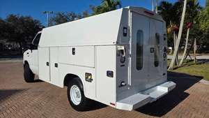 Ford E-Series E-350 SD 2023, boîte manuelle, turbo diesel, conduite à gauche, intérieur foncé, sièges en cuir, à vendre - Product Image 6