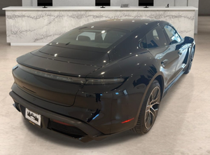 Sedán Deportivo de Lujo 2022, Eléctrico, de Alto Rendimiento y Largo Alcance, Vehículo Estadounidense - Product Image 3