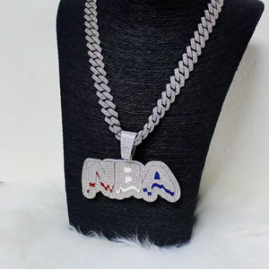 Colgante Personalizado con Nombre en Letras Estilo Drip con Diamantes Moissanite, Colgante de Lujo Estilo Hip Hop para Hombre con Brillo de Diamante - Product Image 3