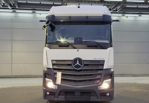ซื้อสินค้าตามประกาศ! รถบรรทุกหัวลากมือสอง ปี 2021 รุ่น HeavyDuty Actros1845 แบบ 4X2 พื้นที่บรรทุกขนาดใหญ่ - Product Image 2