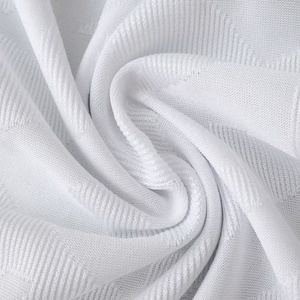 Lot de 25/26 – Qualité Thaïlandaise – Blanc 100 % Polyester – Respirant et Séchage Rapide pour l'Été – Col Rond – Impression par Transfert Thermique – Modèle Extérieur - Product Image 2