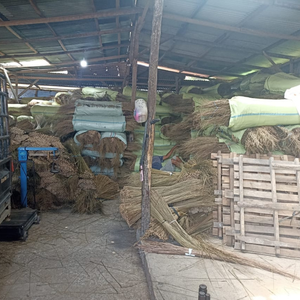 Escobas de Palma de Indonesia Sapu Lidi suministro regular - Product Image 3