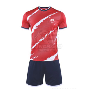 Uniforme de football pour hommes de haute qualité personnalisé, style tendance, arrivée récente / Uniforme de football pour adultes en gros, taille complète - Product Image 1