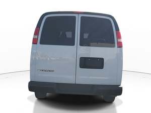 EN SOLDE! Vente aux enchères par courtier pour véhicule 2023 Expresses 3500 LS Extended RWD, voitures d'occasion pour usage commercial - Product Image 6