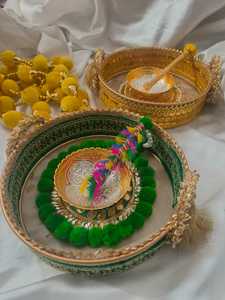 Ensemble de plateaux de cérémonie unique pour le haldi et le mehndi, plateau décoratif de mariage avec bol et applicateur, plateau de pithi, plateau de mehndi, plateau de kumkum, plateau de dholki - Product Image 3